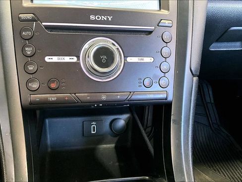 Used 2017 Ford Fusion Titanium FWD image 15