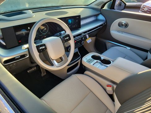 New 2026 Hyundai Ioniq 9 Calligraphy AWD/4WD image 3