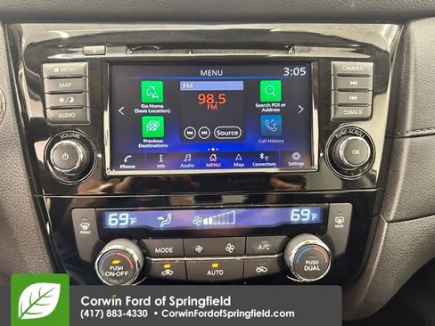 Used 2020 Nissan Rogue SV w/ Premium Package image 22