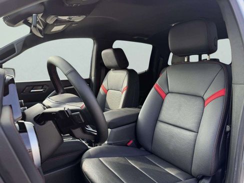 Used 2025 Chevrolet Colorado Z71 w/ Z71 Convenience Package 2 image 20