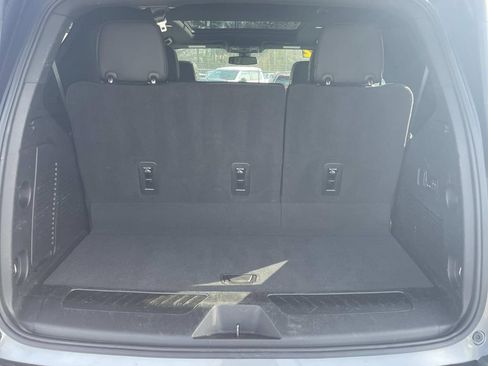 Used 2022 Chevrolet Tahoe LT w/ LT Signature Package image 11