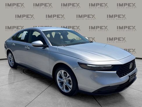 Used 2025 Honda Accord LX image 7