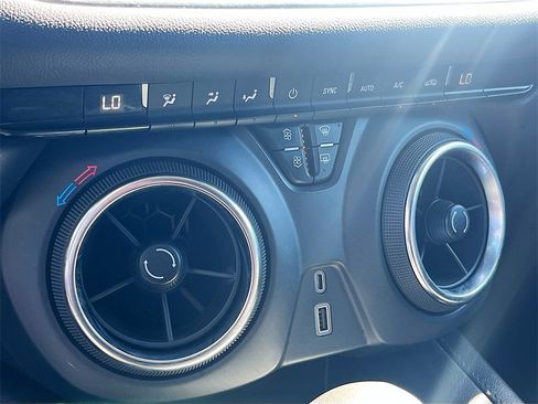 Used 2021 Chevrolet Blazer LT image 15