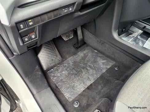 New 2026 Toyota Sienna LE image 44