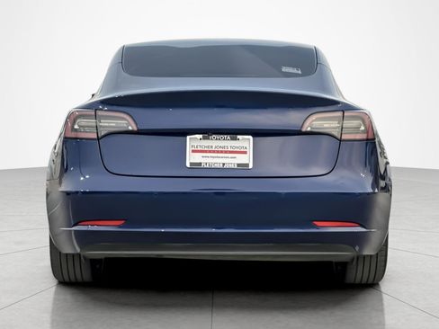 Used 2018 Tesla Model 3 Mid Range image 4