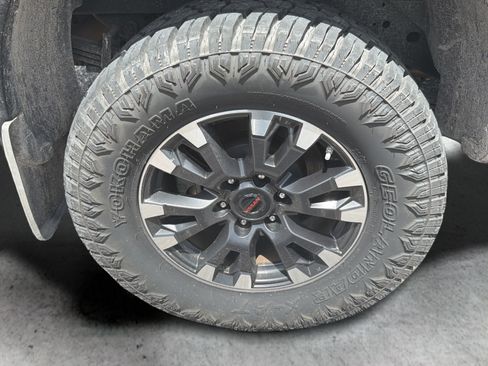 Used 2021 Nissan Titan PRO-4X w/ Pro-4x Convenience Package AWD/4WD image 27