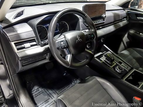 Used 2024 Mitsubishi Outlander SE AWD/4WD image 14