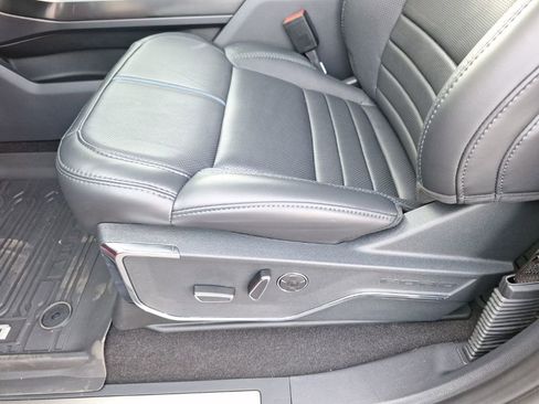 New 2025 Ford F150 Platinum w/ FX4 Off-Road Package image 5