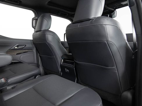 Used 2025 Lexus GX 550 image 22