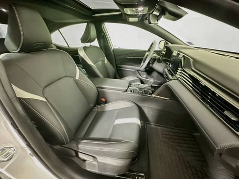 Used 2025 Toyota Camry SE w/ Convenience Package FWD image 26