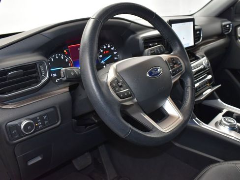Used 2022 Ford Explorer Limited image 12