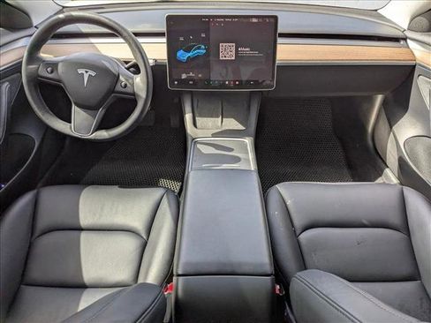 Used 2023 Tesla Model 3 Standard Range image 17