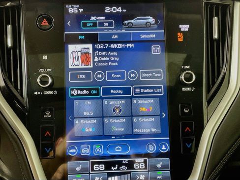 Used 2025 Subaru Outback Premium AWD/4WD image 7