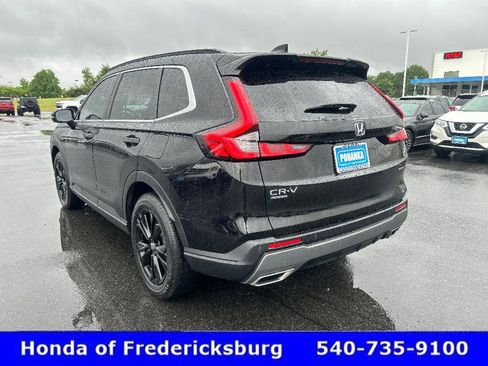 Used 2024 Honda CR-V Sport Touring image 4
