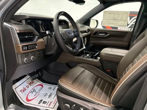 New 2026 GMC Yukon XL Denali Ultimate w/ LPO, Floor Liner Package AWD/4WD image 9