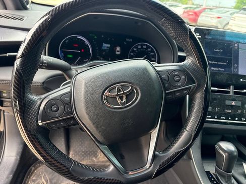 Used 2022 Toyota Avalon XSE FWD image 15