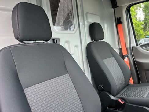 New 2024 Ford Transit 250 148 High Roof RWD image 6
