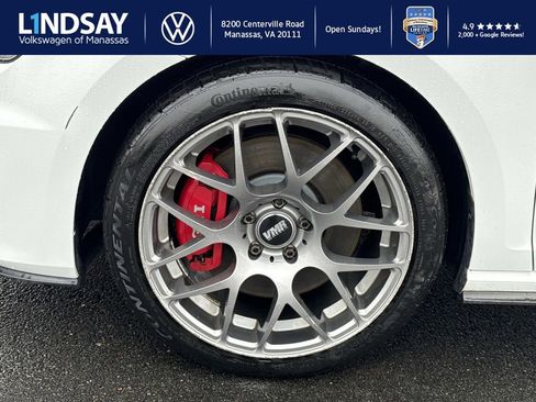 Used 2017 Volkswagen GTI SE image 7
