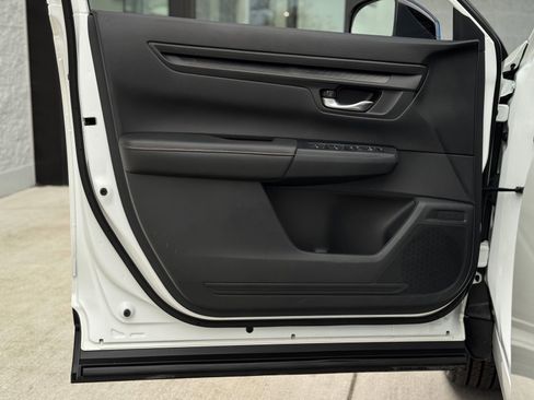 Certified 2024 Honda CR-V Sport image 12
