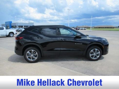 Used 2024 Chevrolet Blazer LT FWD image 8