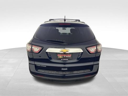Used 2017 Chevrolet Traverse LS w/ LPO, 'HIT The Road' Package FWD image 7