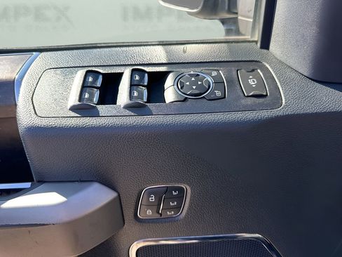 Used 2022 Ford F250 Lariat w/ Black Appearance Package image 28