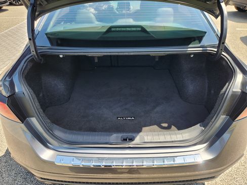Used 2019 Nissan Altima 2.5 SR w/ SR Premium Package FWD image 19