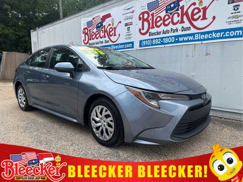 Used 2024 Toyota Corolla LE FWD image 1