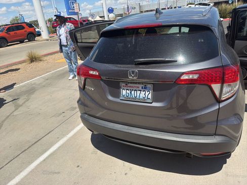 Used 2022 Honda HR-V EX image 13