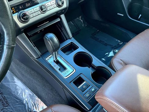 Used 2017 Subaru Outback 3.6R Touring w/ Popular Package #5A image 16