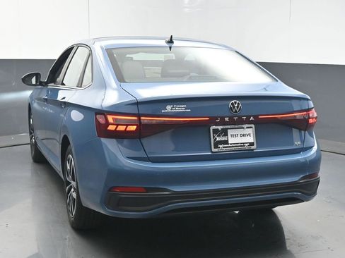 New 2026 Volkswagen Jetta SE image 6