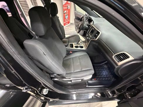 Used 2016 Jeep Grand Cherokee Laredo w/ Quick Order Package 23E AWD/4WD image 37
