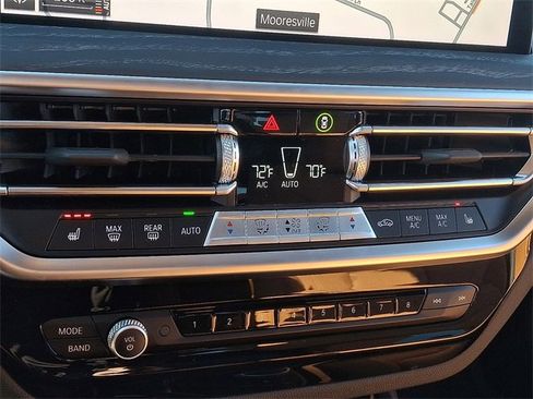 Used 2024 BMW X3 sDrive30i w/ Premium Package image 16