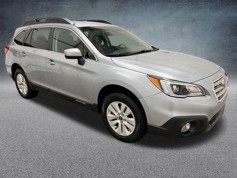 Used 2017 Subaru Outback 2.5i Premium image 7
