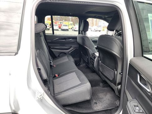 Certified 2025 Jeep Grand Cherokee Laredo X w/ Luxury Tech Group I image 28