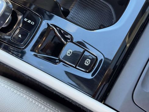 Certified 2023 Volvo XC40 B5 Plus w/ Driver Assist Package image 29