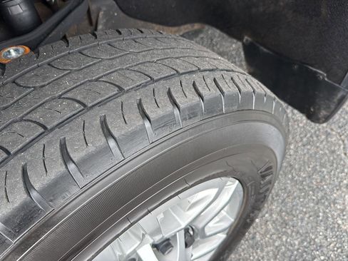 Used 2024 Chevrolet Silverado 2500 LT image 34