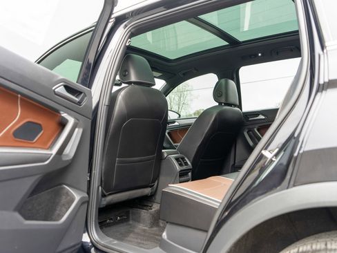 Used 2022 Volkswagen Tiguan SEL R-Line AWD/4WD image 30