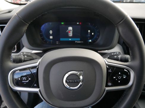 Certified 2025 Volvo XC60 B5 Plus image 24