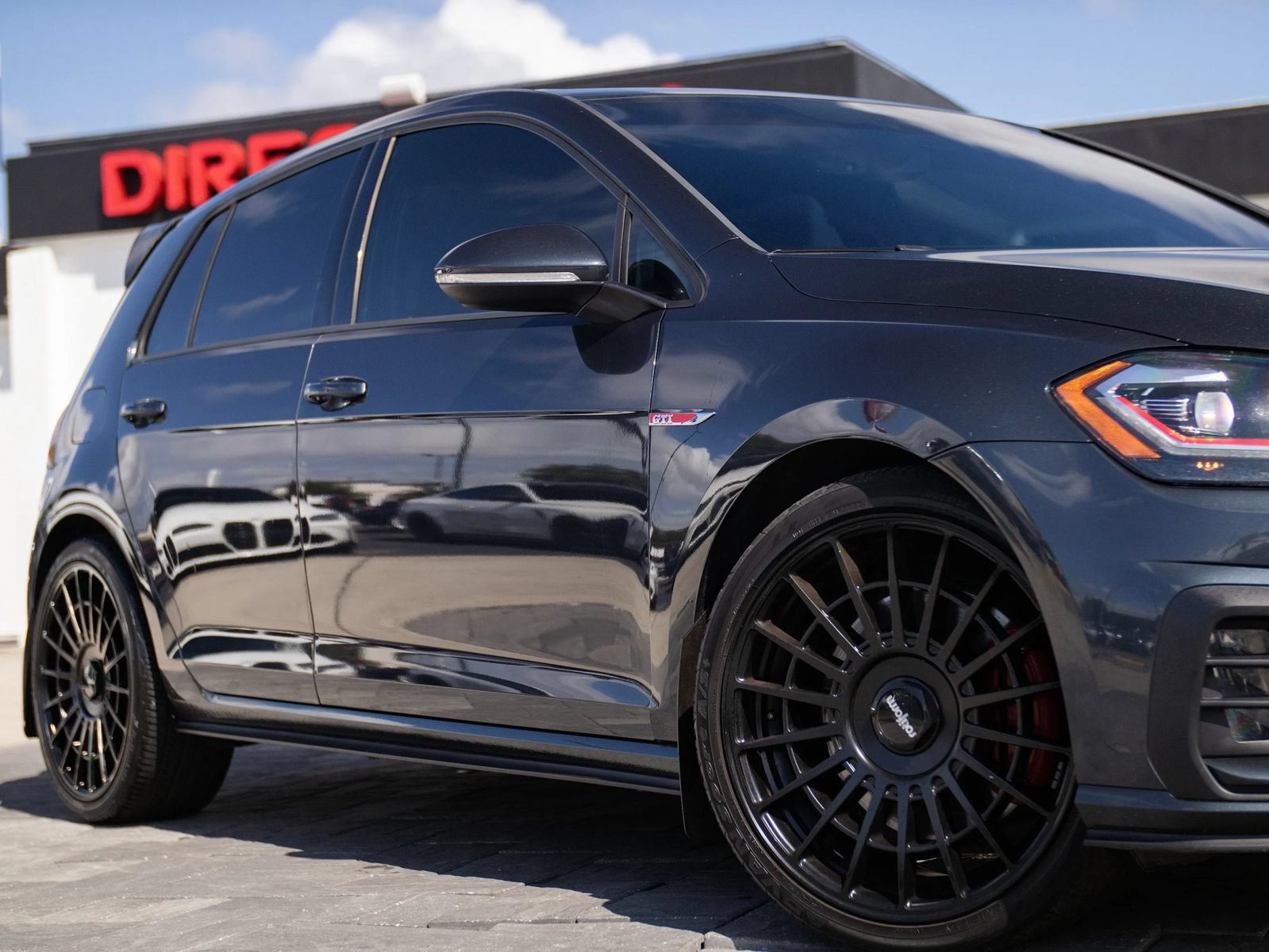 Used 2020 Volkswagen GTI SE FWD image 2