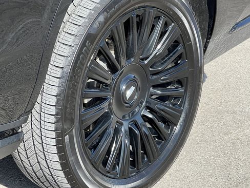 Used 2022 Cadillac Escalade Sport Platinum w/ Heavy-Duty Trailer Package image 15