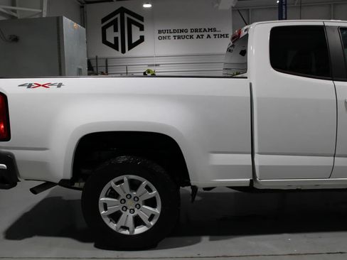 Used 2022 Chevrolet Colorado LT w/ Fleet Safety Package AWD/4WD image 16