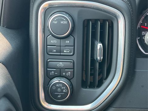 Used 2021 Chevrolet Silverado 1500 LT w/ Safety Package II AWD/4WD image 19