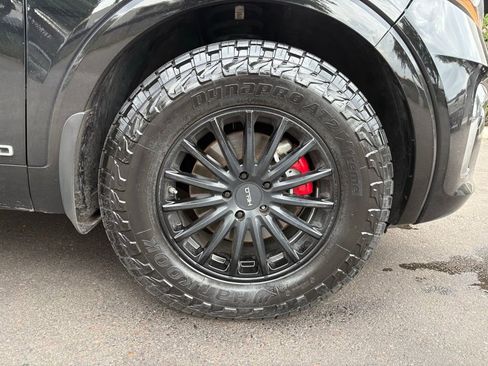 Used 2019 Kia Sorento SX w/ SX Touring Package image 6