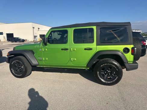 Used 2018 Jeep Wrangler Unlimited Sport image 7