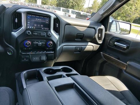 Used 2021 Chevrolet Silverado 1500 LT RWD image 12