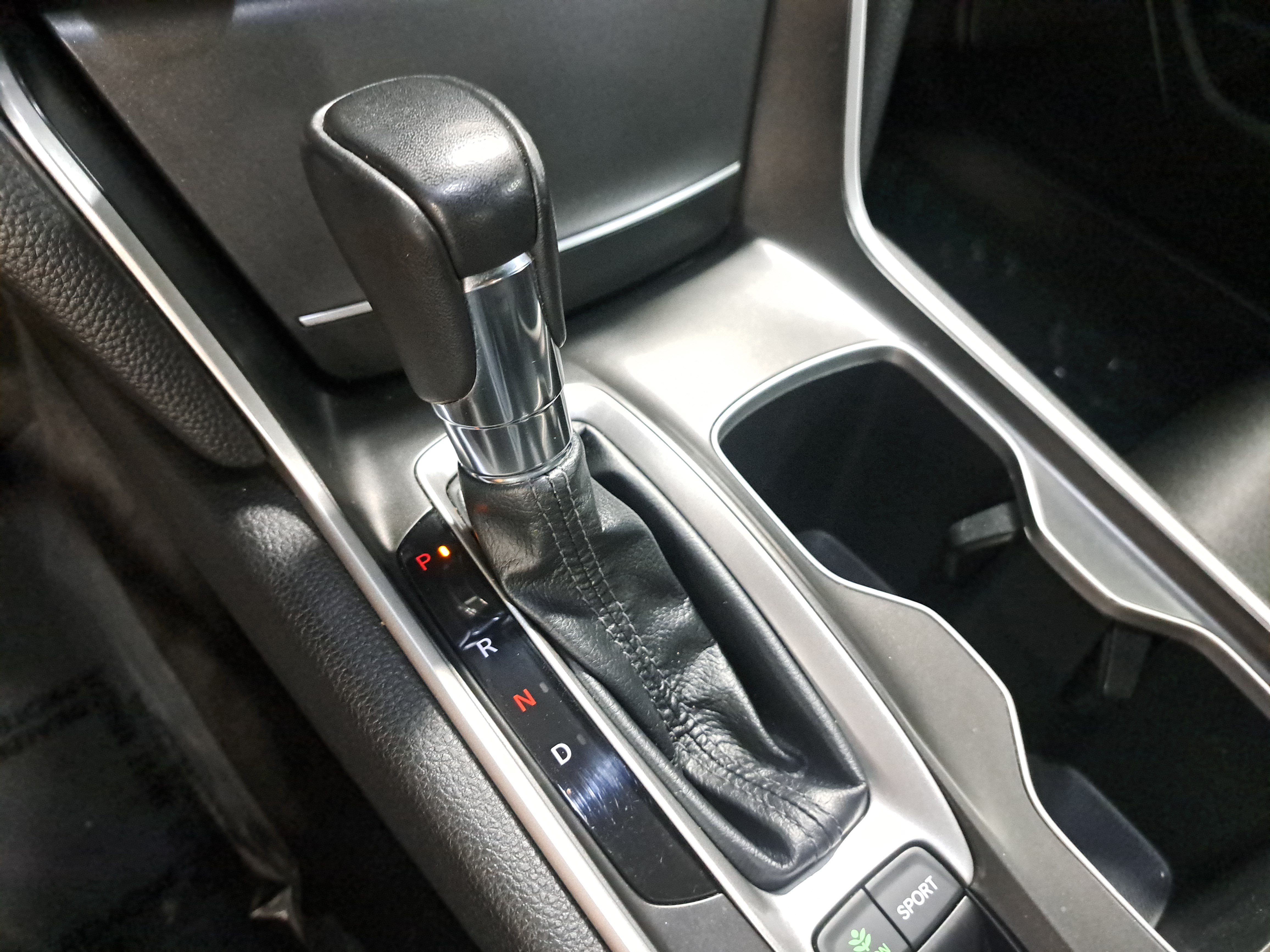 Used 2018 Honda Accord Sport image 23