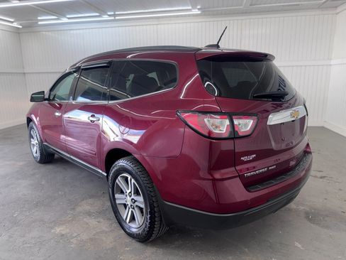 Used 2017 Chevrolet Traverse LT image 7