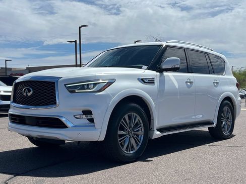 Used 2022 INFINITI QX80 Luxe w/ Cargo Package AWD/4WD image 2