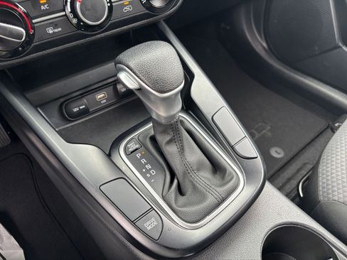 Used 2025 Kia Soul LX w/ LX Technology Package image 44